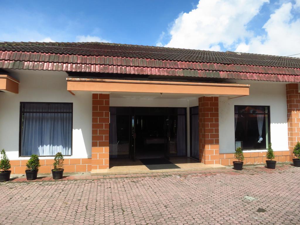 Hotel Selecta Batu  Exterior photo