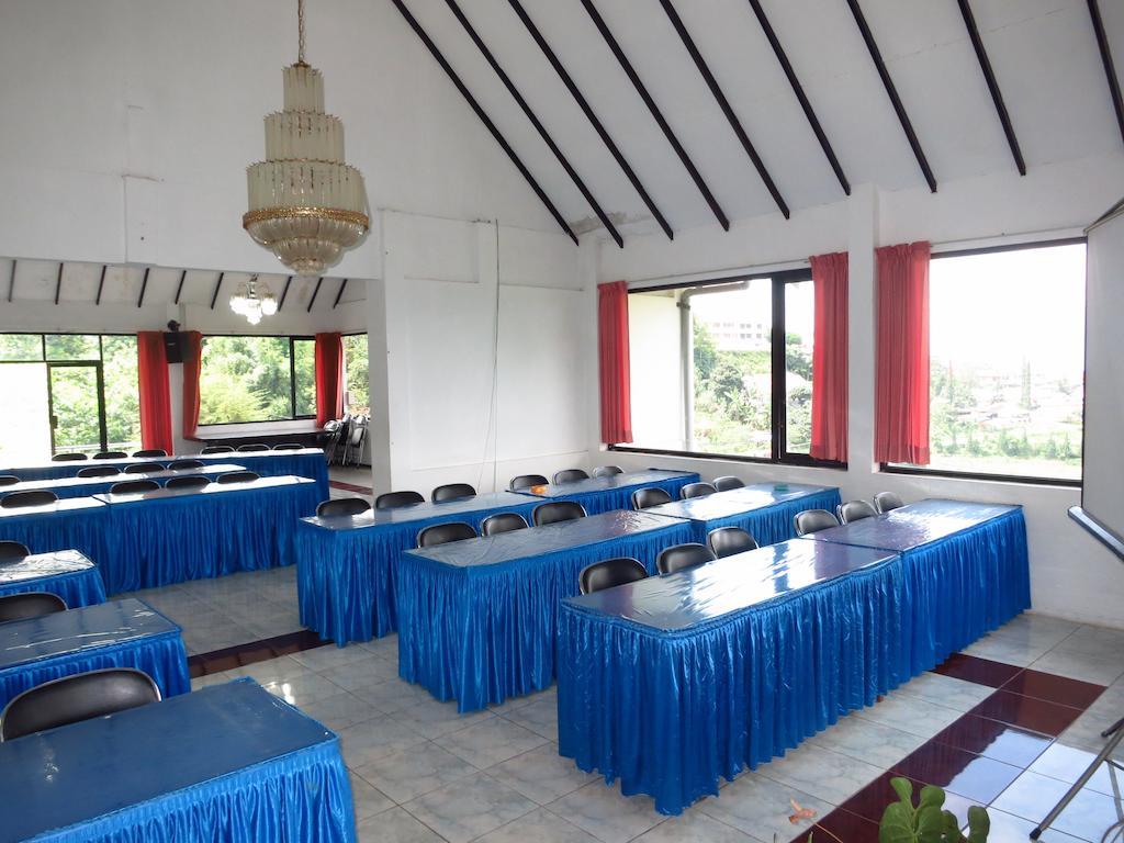 Hotel Selecta Batu  Exterior photo
